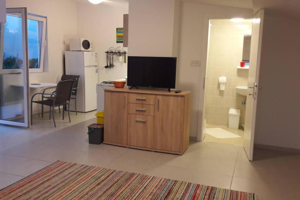 Apartment- Family Studio Malinska Exteriör bild