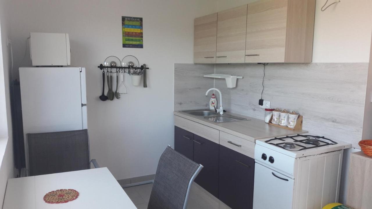 Apartment- Family Studio Malinska Exteriör bild